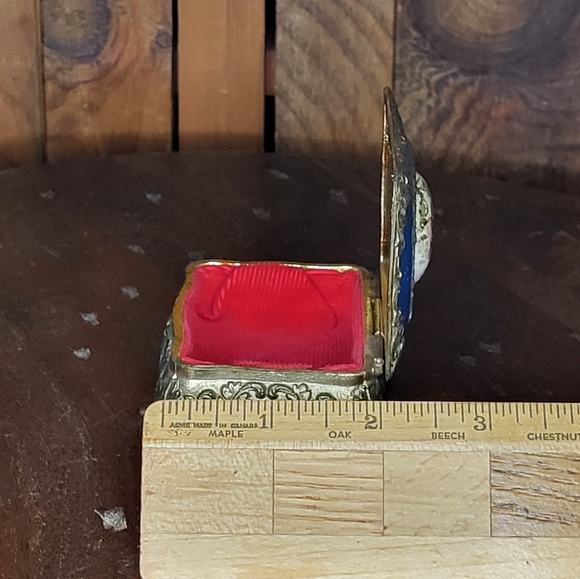 Vintage Ornate Jewelry Box with Blue and Gold Accents - Picture 9 of 17